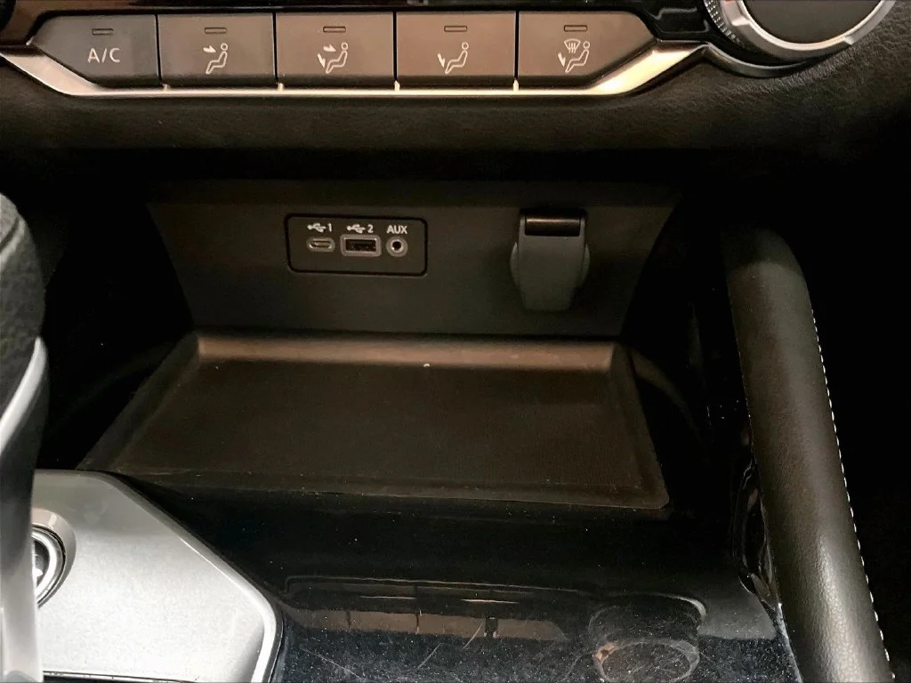 Used 2023 Silver Nissan 2.5 SV image 16
