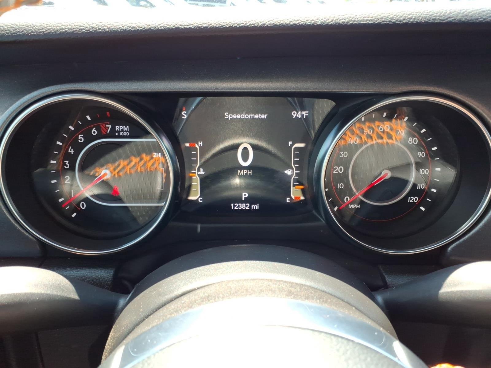 Used 2022 Sting-Gray Clearcoat Jeep Mojave image 23