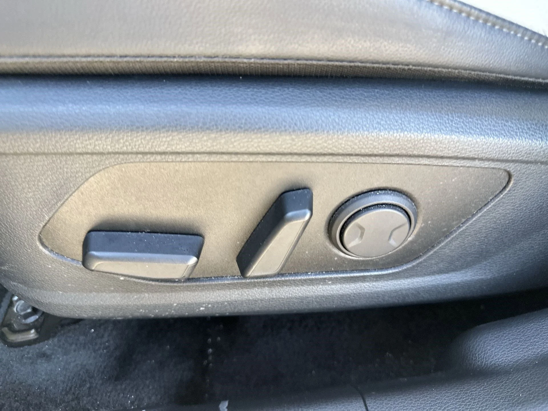 Certified Used 2024 Steel Gray Kia EX image 14