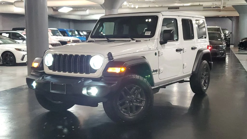 Used 2026 White Jeep Sport S image 33