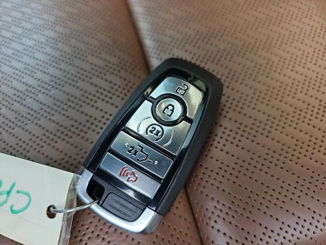 Used 2024  Ford King Ranch image 34