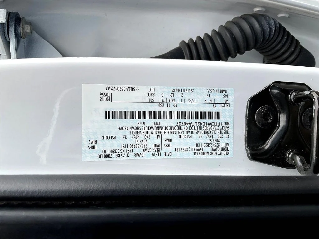 Used 2020 White Ford XLT image 9