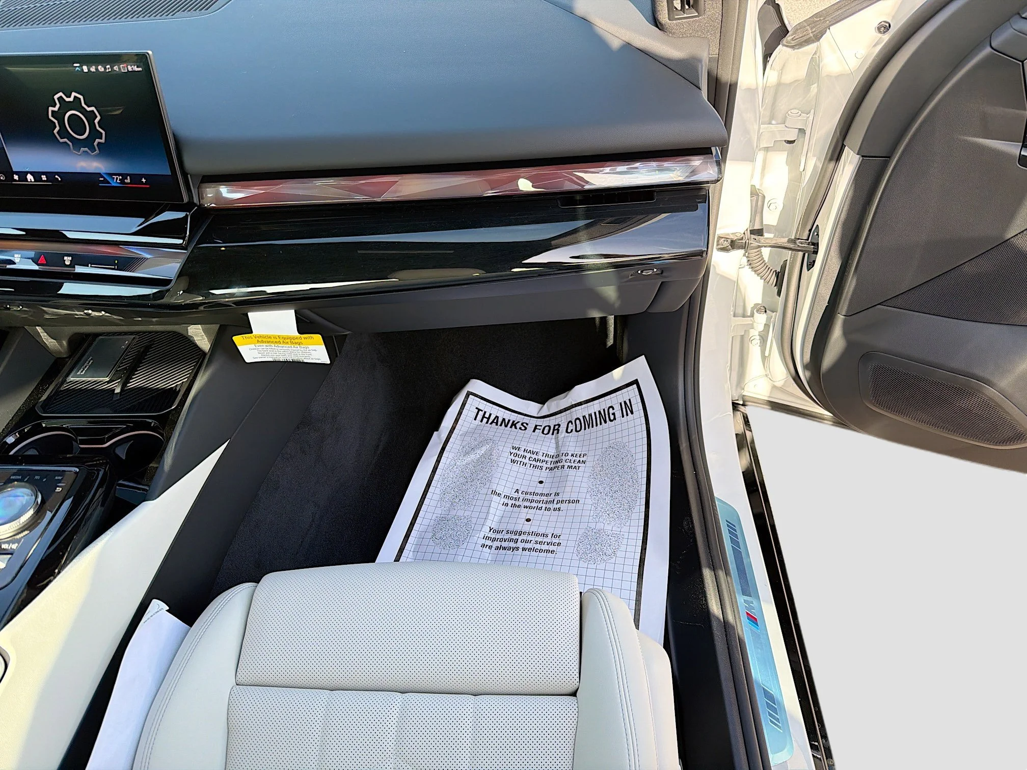 New 2027 Mineral White Metallic BMW 530i image 17