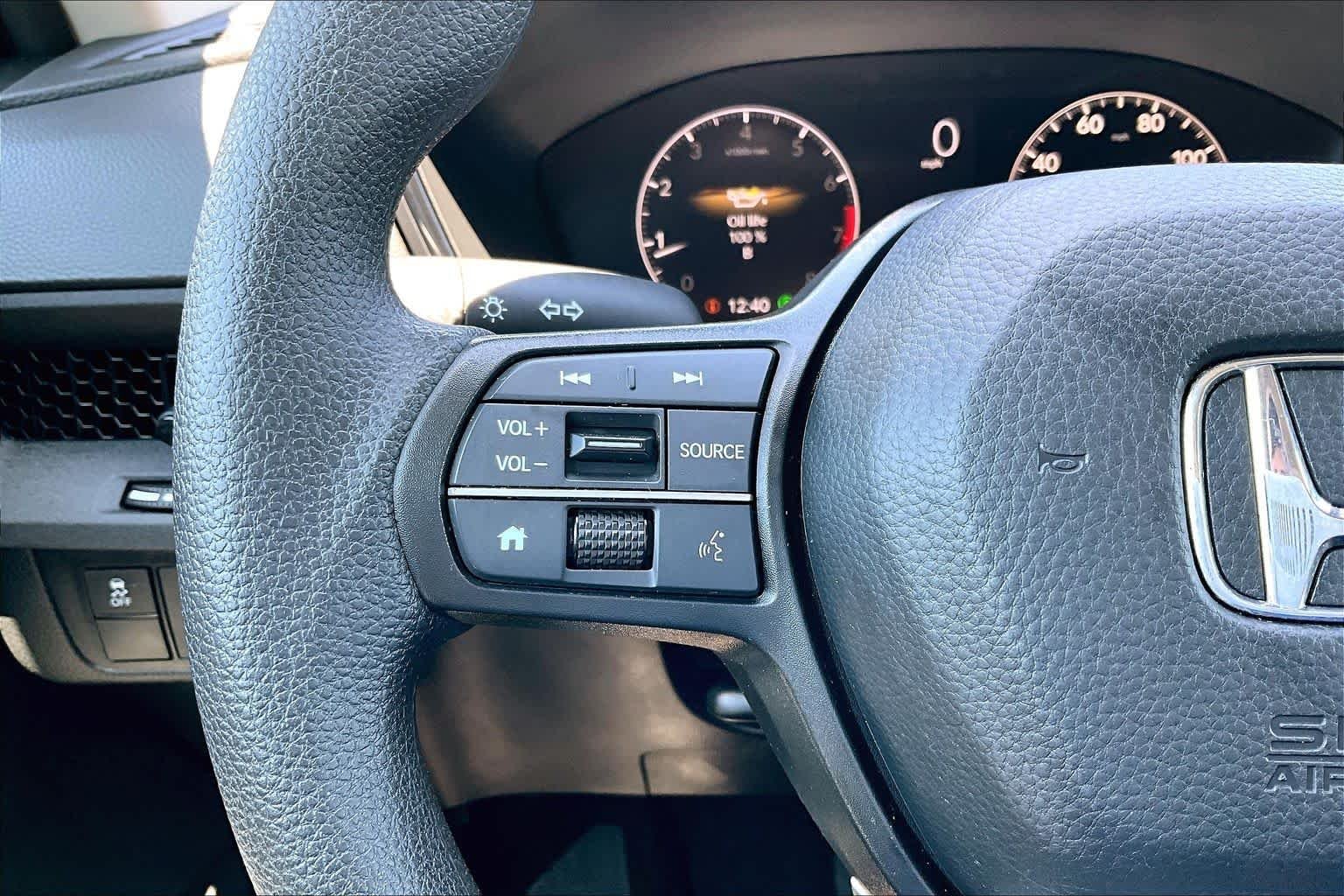 Used 2025 Platinum White Pearl Honda EX image 24