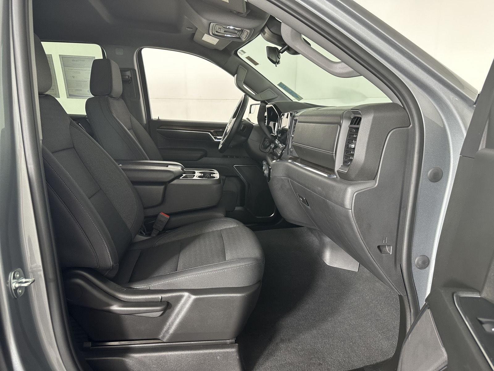 Used 2023 Sterling Gray Metallic Chevrolet LT image 18