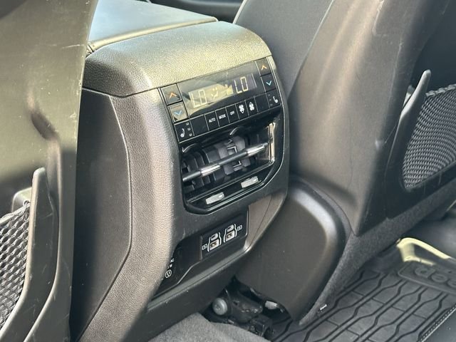Used 2022 White Jeep Summit image 28