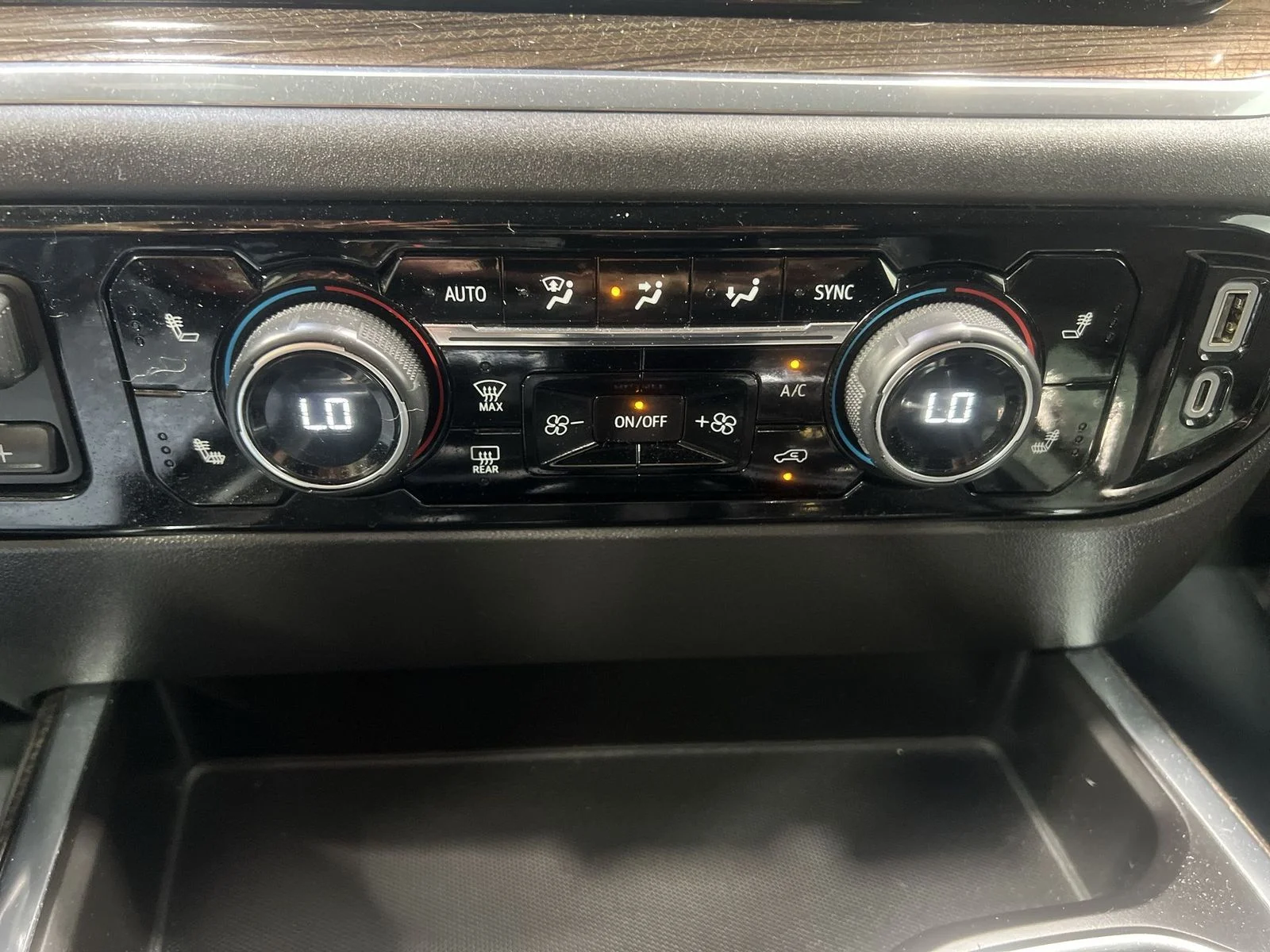 2023 Chevrolet Silverado 1500 RST - Photo 19