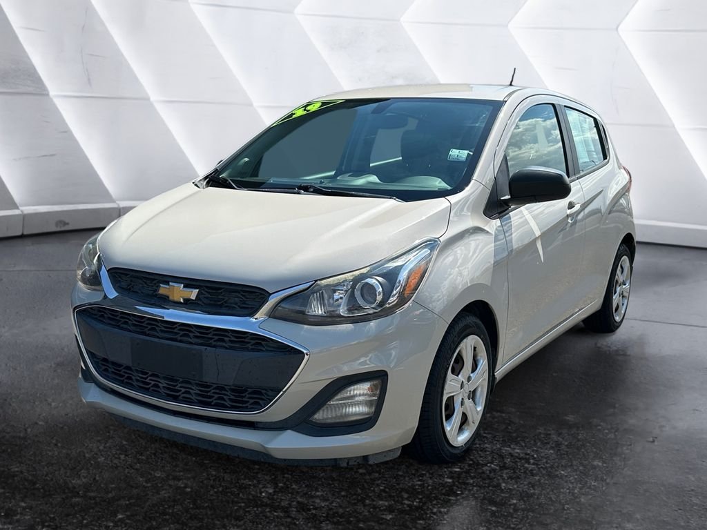 Used 2019 Beige Chevrolet LS image 3