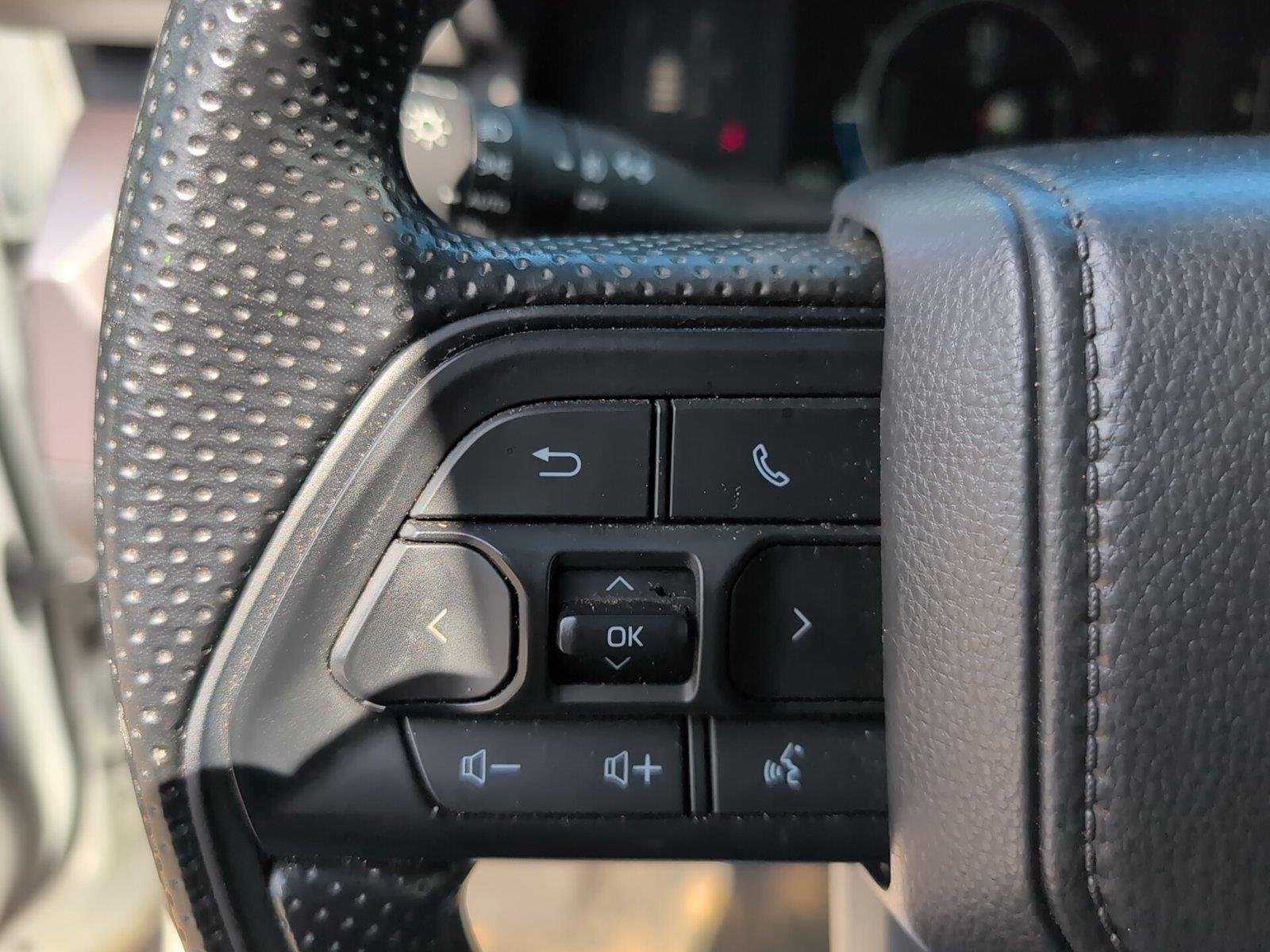 Used 2025 Ice Cap Toyota SR5 image 27