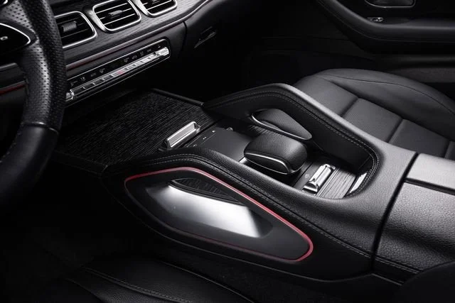 Used 2025 Obsidian Black Metallic Mercedes-Benz GLS 450 image 32