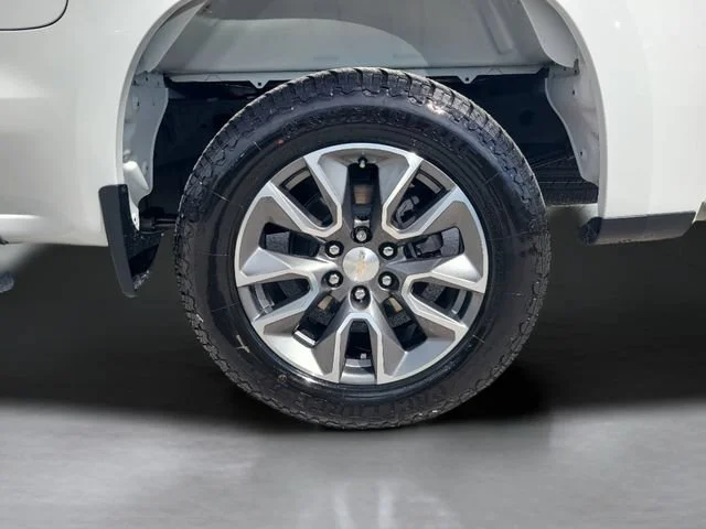 Used 2023 SUMMIT WHITE Chevrolet LT image 32