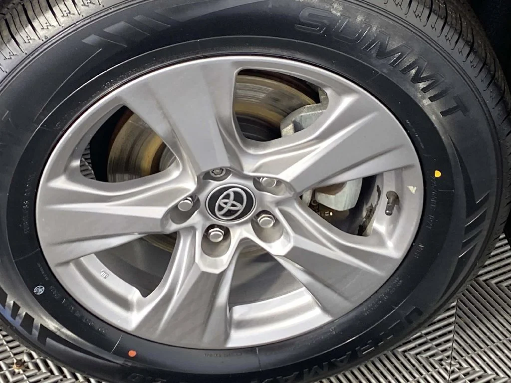Used 2024 Ice Toyota XLE image 31