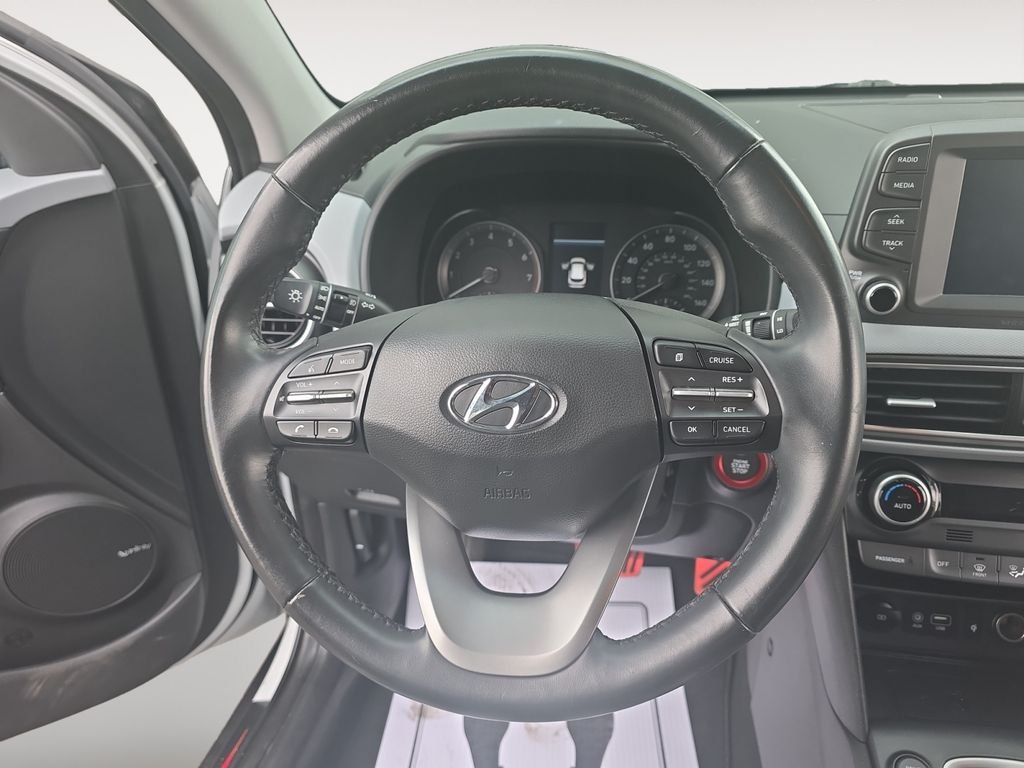 Used 2021 White Hyundai Limited image 11