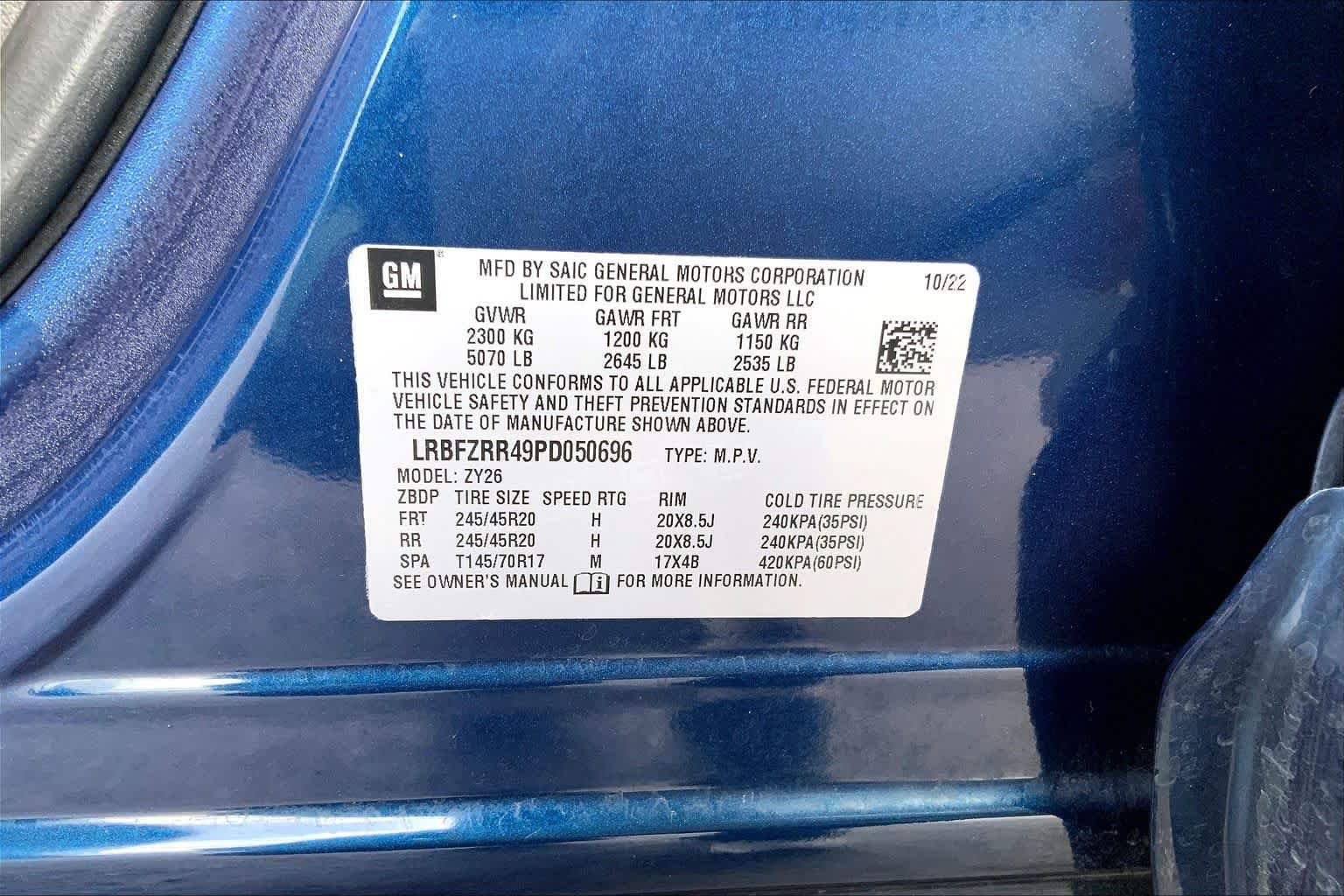 Used 2023 Sapphire Metallic Buick Avenir image 33