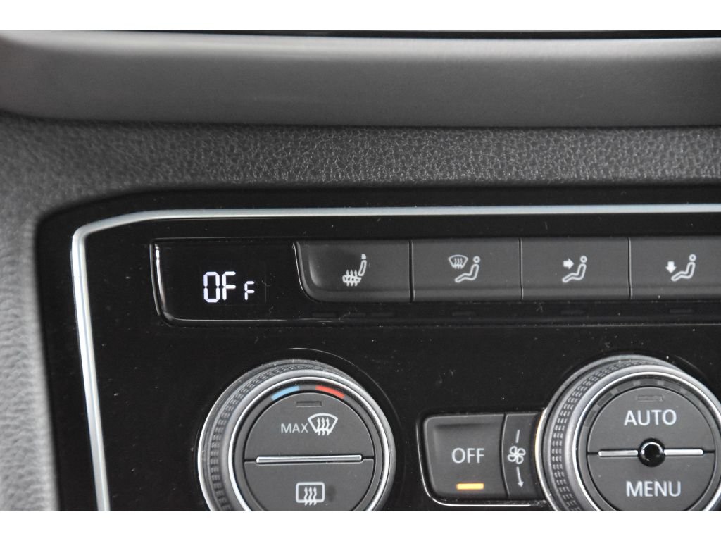 Used 2020 Platinum Gray Metallic Volkswagen 3.6L V6 SEL image 32