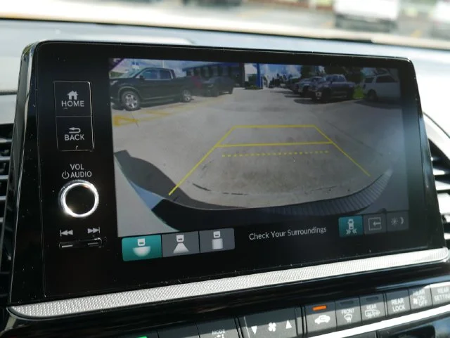 New 2027 Platinum White Pearl Honda Touring image 25