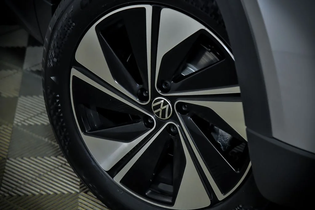 New 2026 Silver Volkswagen 1.5T SE image 3