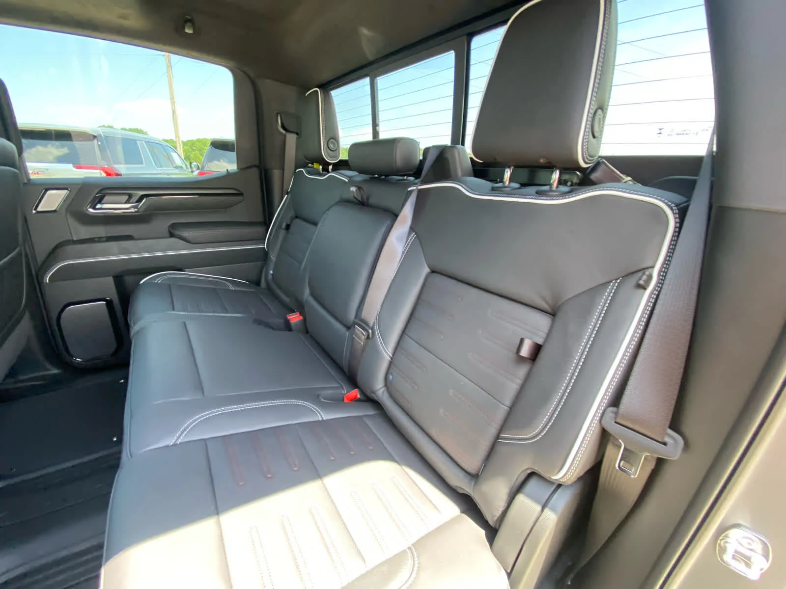 New 2026 Sterling Metallic GMC AT4X image 25