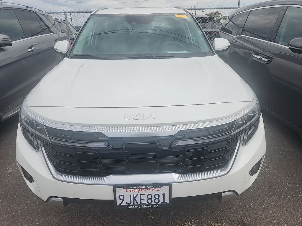 Used 2024 White Kia SX image 2