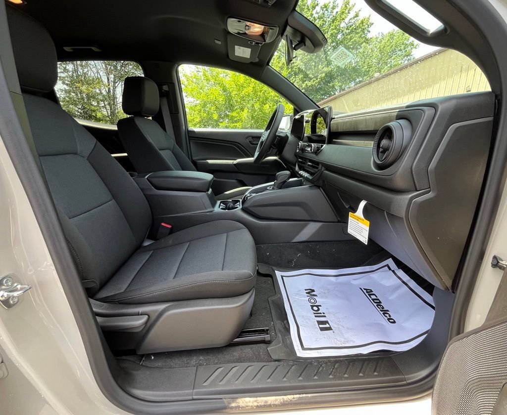 2026 Chevrolet Colorado Trail Boss - Photo 18