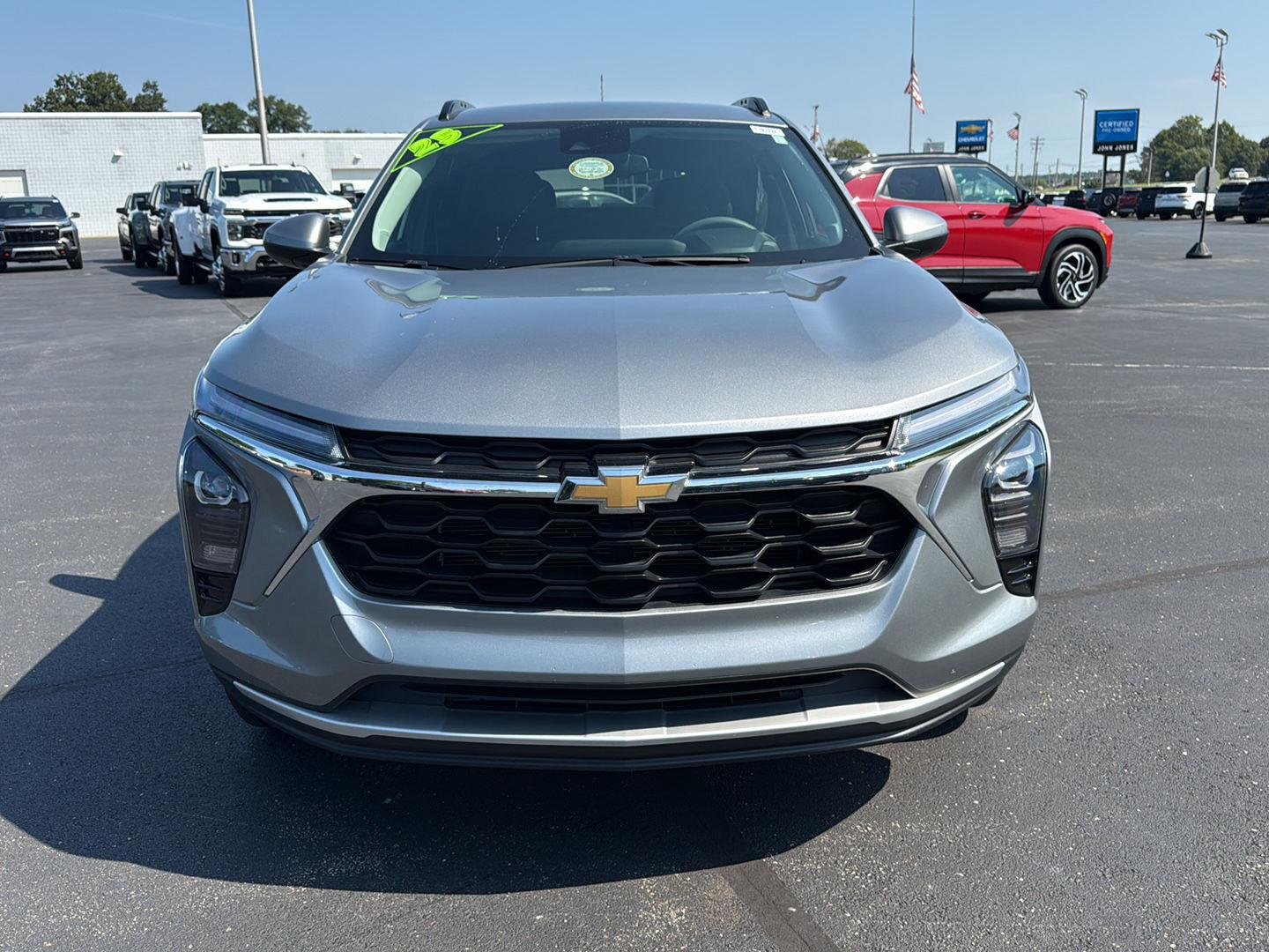 2025 Chevrolet Trax LT - Photo 16