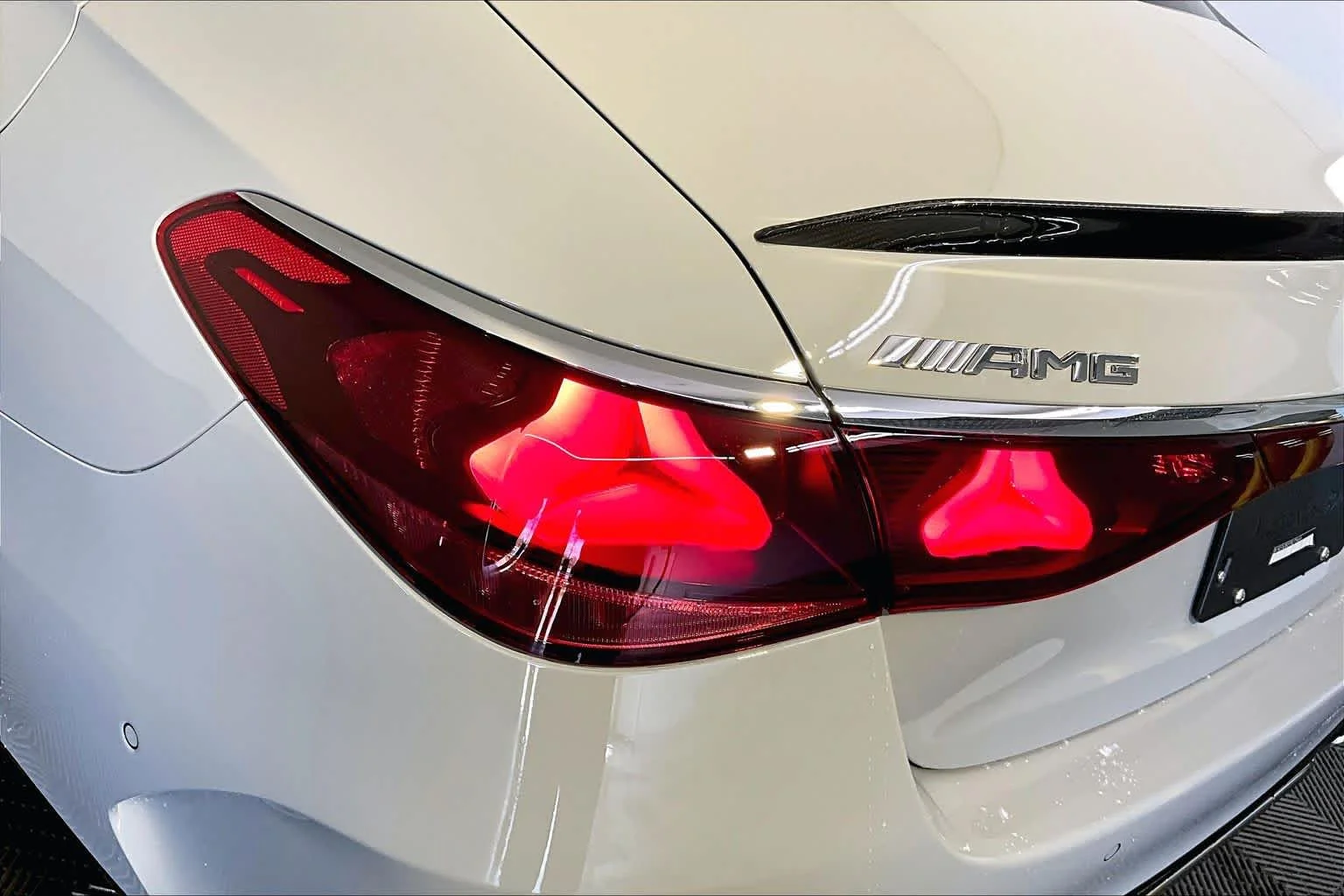 New 2026 MANUFAKTUR Alpine Grey Mercedes-Benz AMG® E 53 E image 5