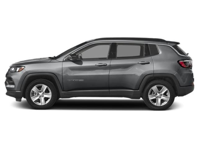 Used 2022 Granite Crystal Metallic Clearcoat Jeep Latitude image 4