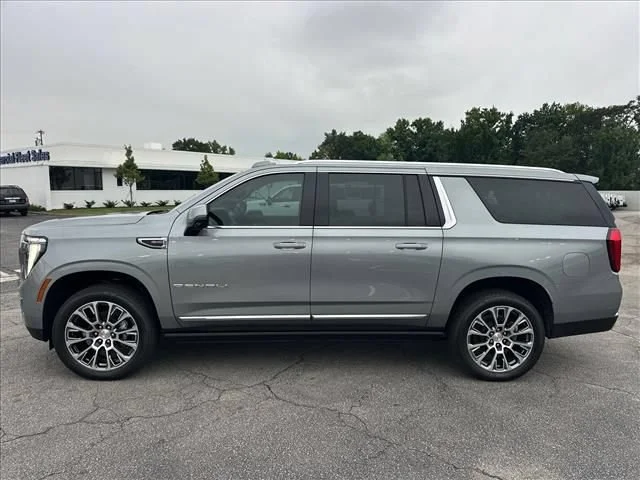 2026 GMC Yukon XL Denali - Photo 7