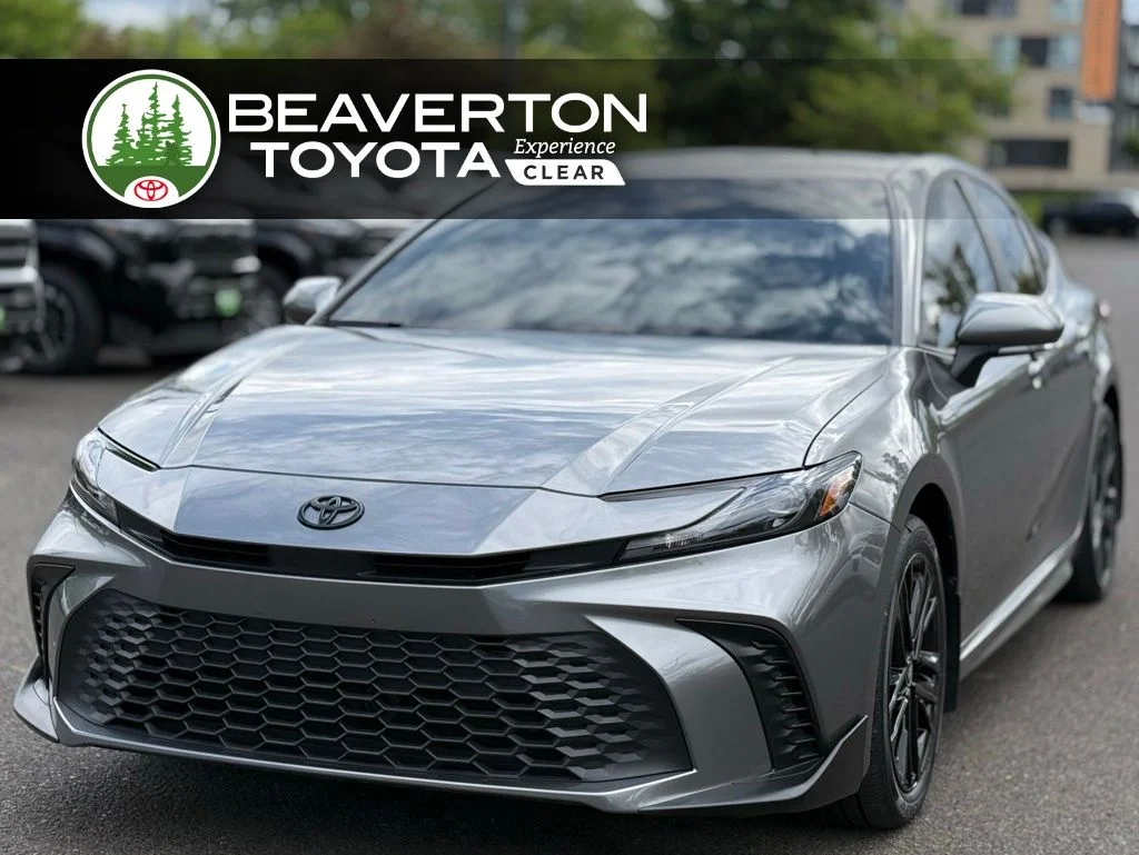 2025 Toyota Camry SE AWD Hybrid's photo