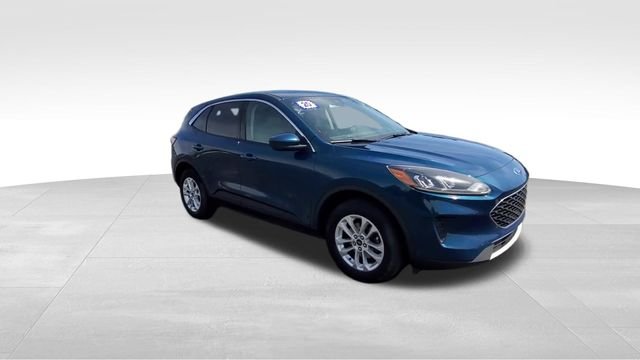 Used 2020 Ford Escape SE with VIN 1FMCU9G68LUC62261 for sale in Fenton, MI