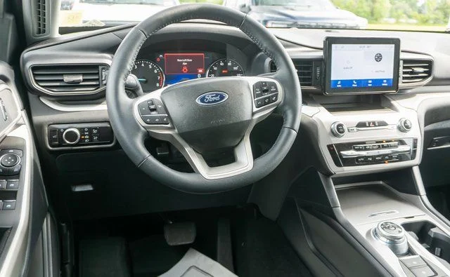 2023 Ford Explorer XLT - Photo 13