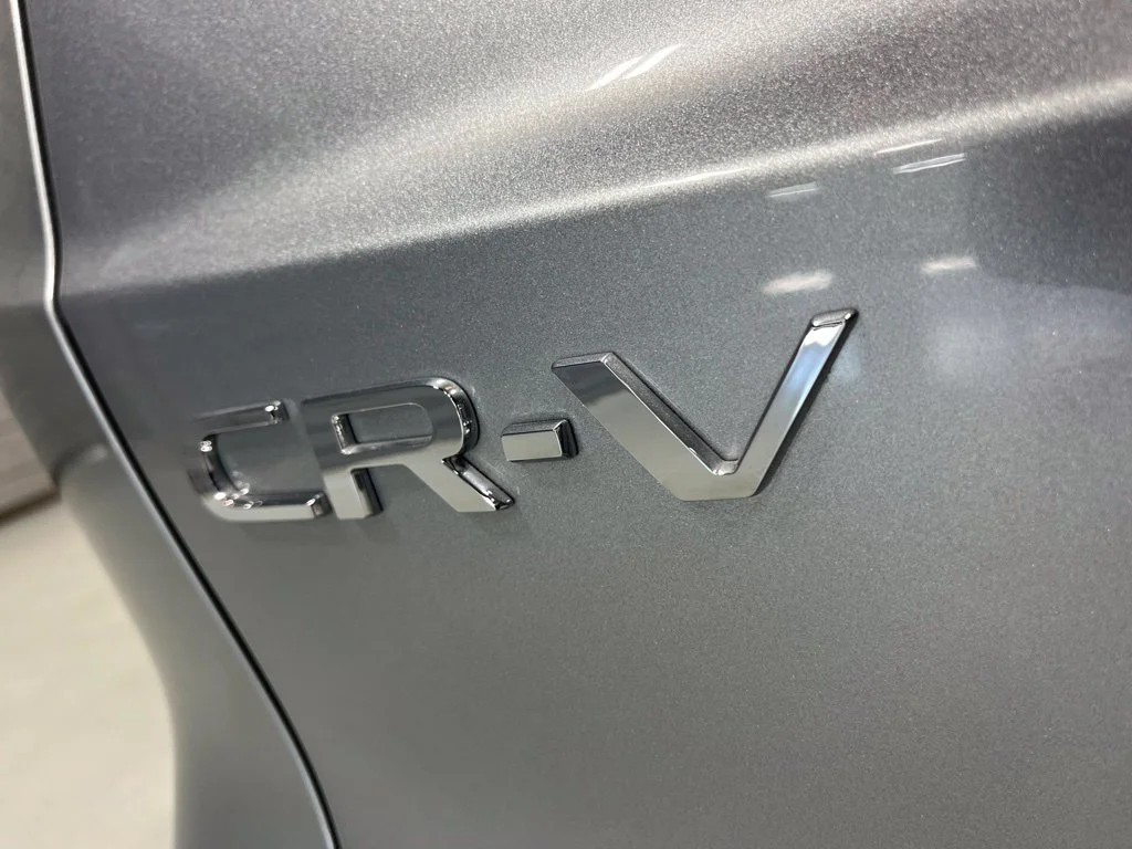 Used 2026 Solar Silver Metallic Honda EX-L image 33