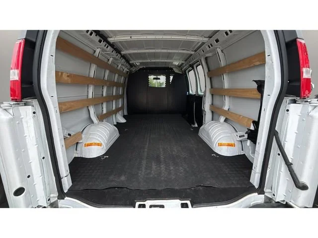 Used 2024 Summit White GMC Work Van image 31