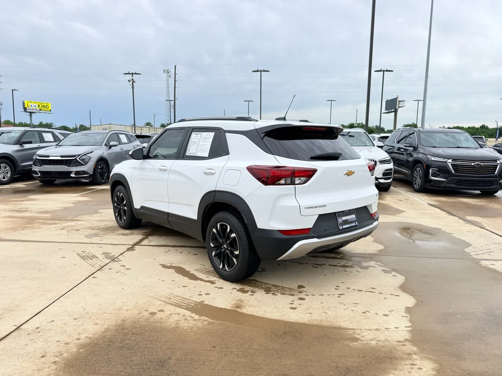 Used 2021 Summit White Chevrolet LT image 8