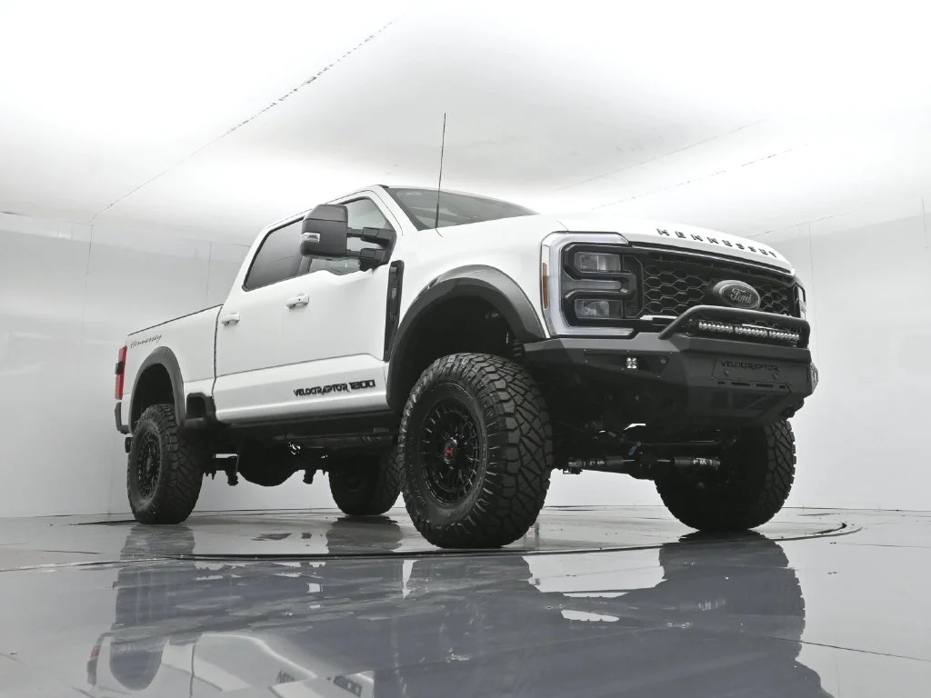 New 2026 Star White Metallic Tri-Coat Ford Lariat image 50