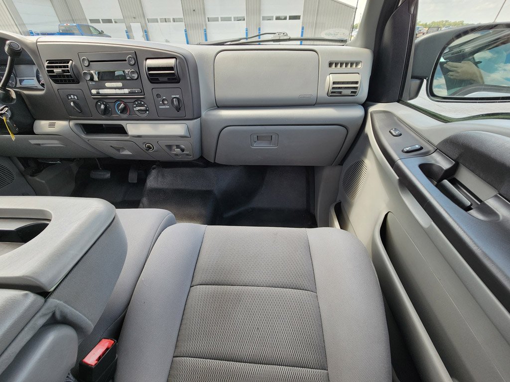 Used 2006  Ford  image 27
