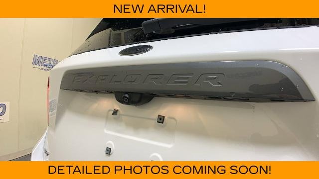 Certified Used 2023 White Metallic Ford XLT image 68