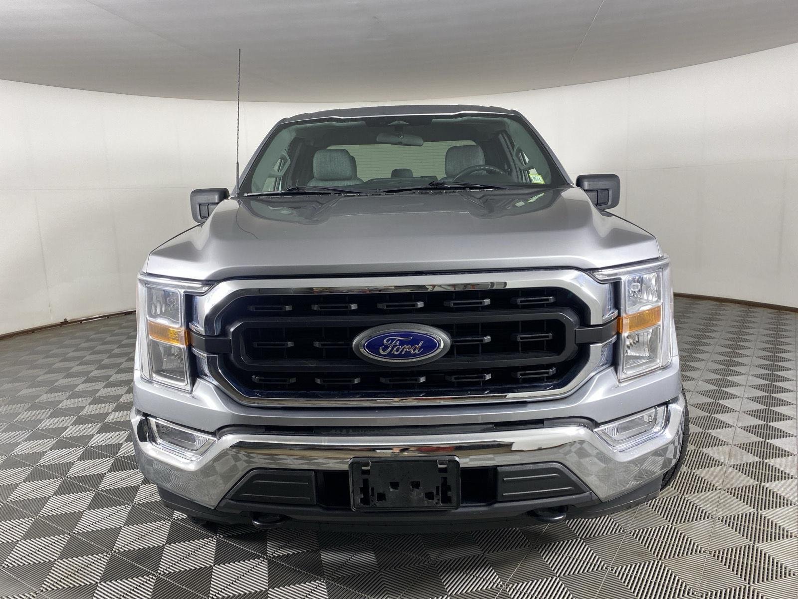 Used 2022 Iconic Silver Ford XLT image 5