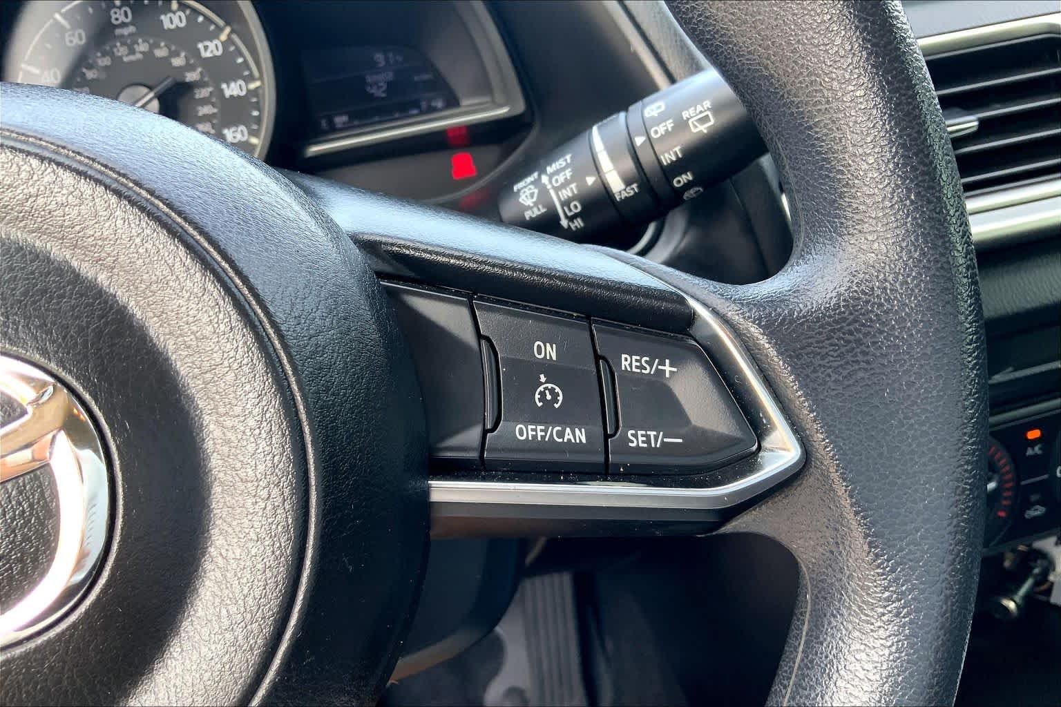 Used 2018 Snowflake White Pearl Mica Mazda Sport image 25