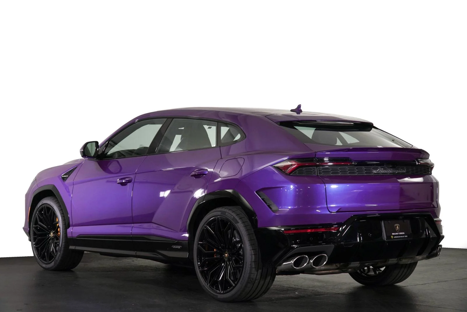 Used 2025  Lamborghini  image 2