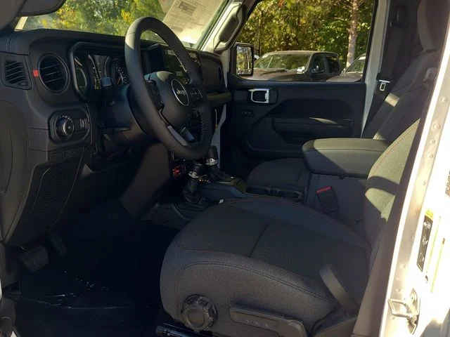 New 2026 Bright White Clearcoat Jeep Rubicon image 6