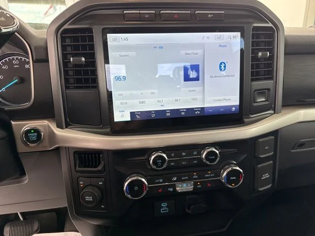 Used 2022 Silver Ford XLT image 21