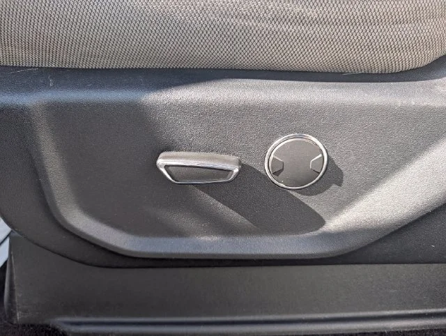Used 2016  Ford XLT image 15