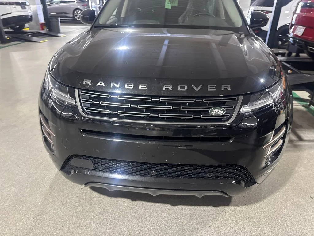 Used 2024  Land Rover Dynamic image 3