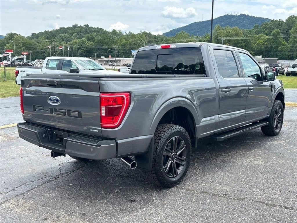 Used 2021 Gray Ford XLT image 8