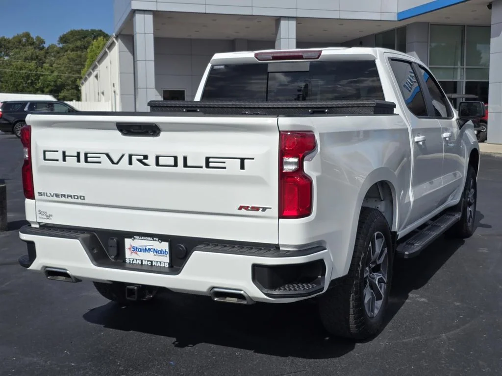 Used 2024 Summit White Chevrolet RST image 7