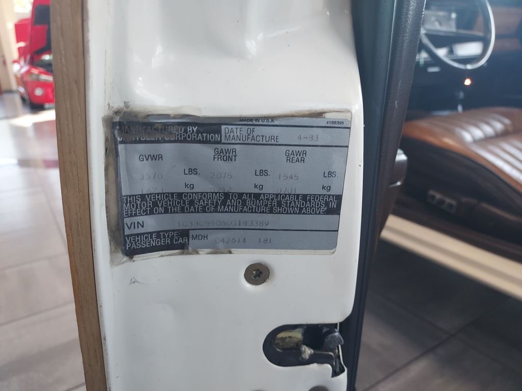 Used 1983 White Chrysler  image 22