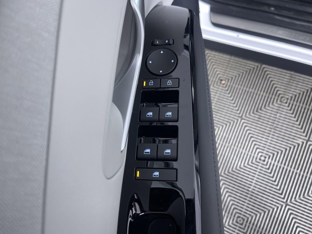 New 2026 Serenity White Pearl Hyundai Limited AWD image 25