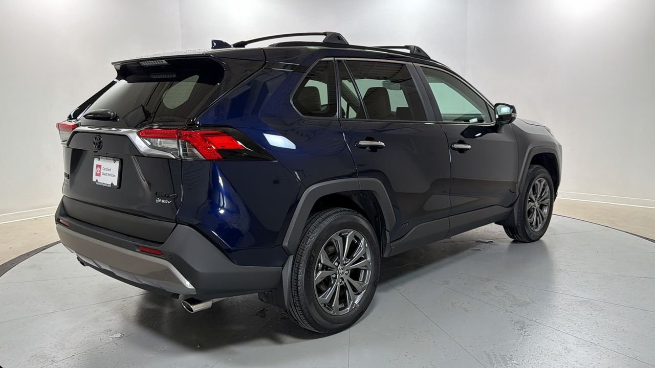 Certified Used 2025  Toyota Limited image 5