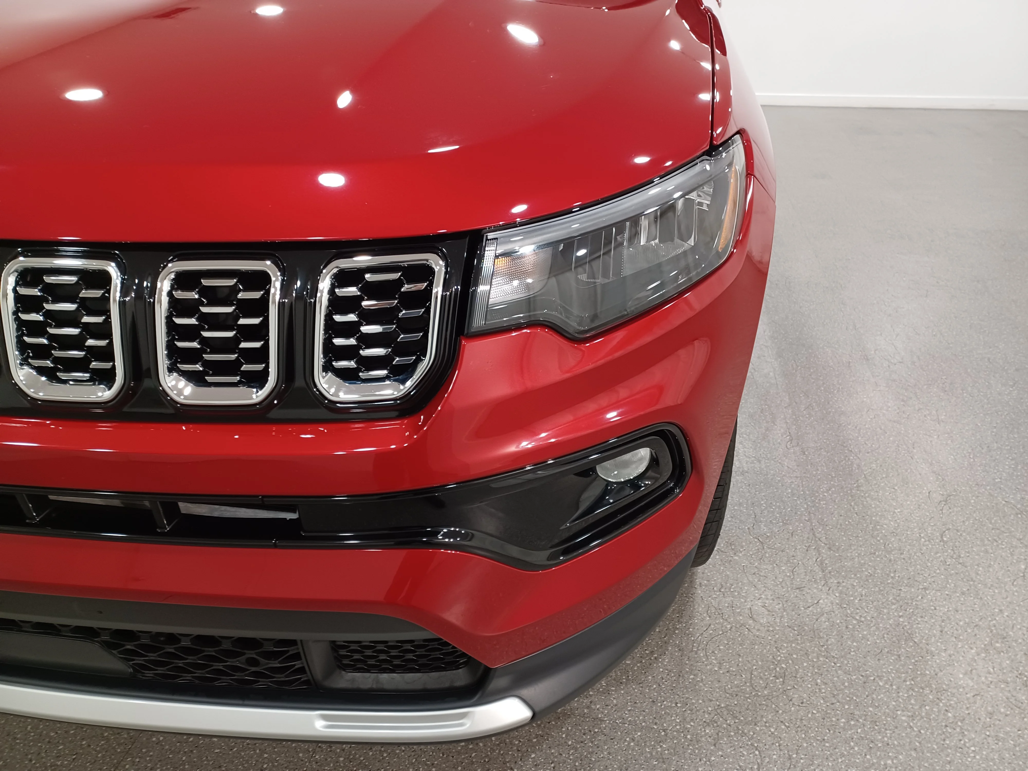 Certified Used 2024 Red Hot Pearl Jeep Limited 4x4*Remote Start | Htd Leather |  Htd Wheel | Blind Spot Detection | Lane Keep Assist image 5